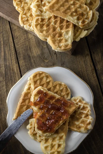 Waffles em forma de coração — Fotografia de Stock