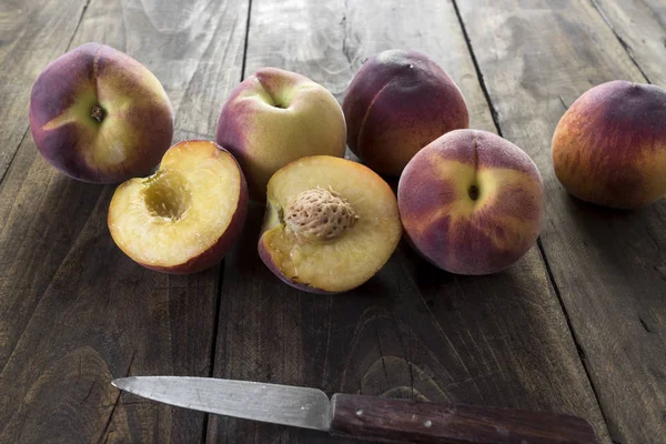 Group of ripe red peaches — Stock Photo, Image