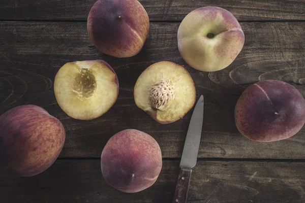 Group of ripe red peaches — Stock Photo, Image