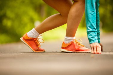 Çalışan ve Park'ta jogging fitness kadın