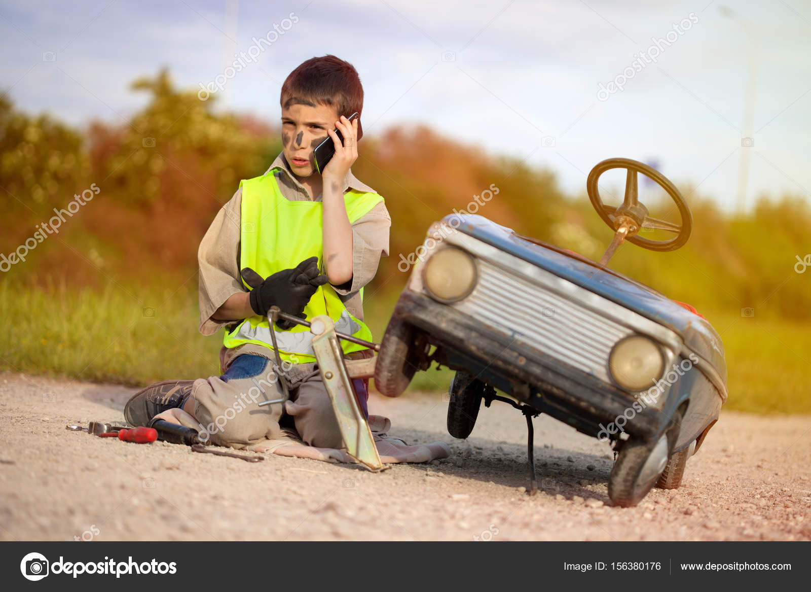 техпомощь на дороге креатив. автомобиль техпомощи на дороге. наезд на препятствие знак. служба техпомощи на дороге. фото техпомощь на дороге.