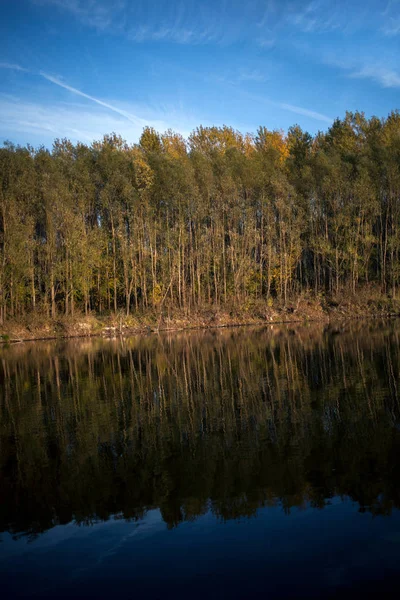 Fiume autunno — Foto Stock