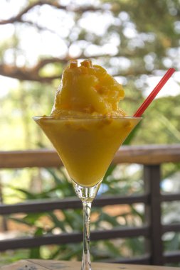Donmuş Mango kokteyli