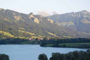 Lac de la Gruyre (Gruyre Gölü) İsviçre