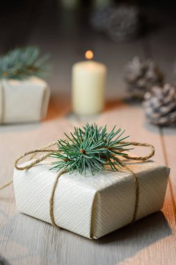 güzel Noel hediye kutuları ile yeni yıl iç dekorasyon