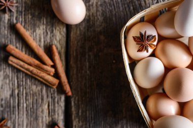 Yumurta, tarçın, buğday