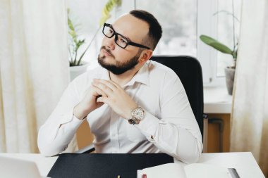 Bir İşadamı Portresi