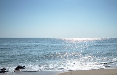 kırmızı kurdele kalp