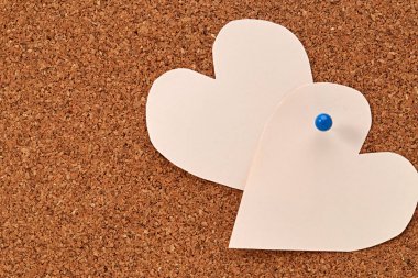 Kağıt notları şeklinde kalp