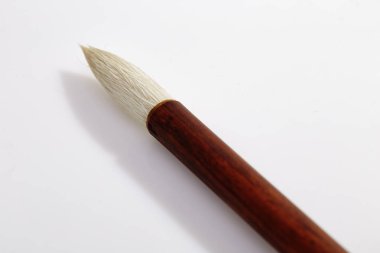 Beyaz üzerine yazma fırça