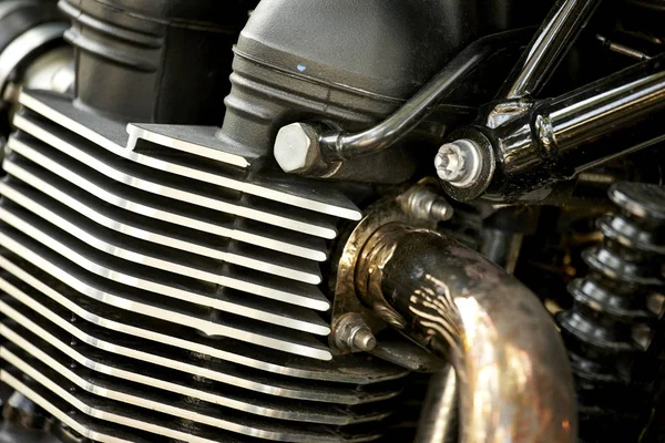 Motorfiets motor close-up geïnspecteerd — Stockfoto