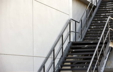 metal yangın merdiveni