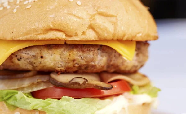 Hamburguesa con cerdo —  Fotos de Stock