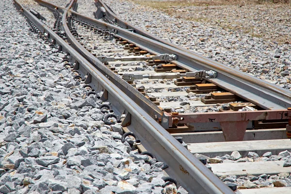 uyuyanlar ve raylar demiryolu 