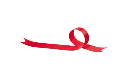 kırmızı kurdele beyaz arkaplanda izole edildi