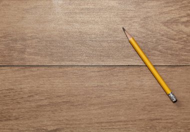 ahşap arka plan, kopya-spa ile üstten görünüm üzerinde sarı kalem