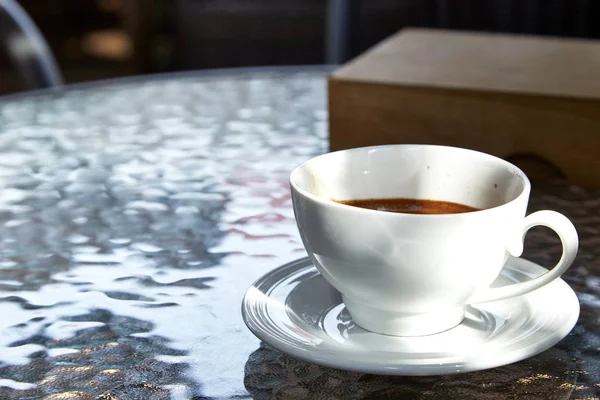 杯子桌上的咖啡 — 图库照片