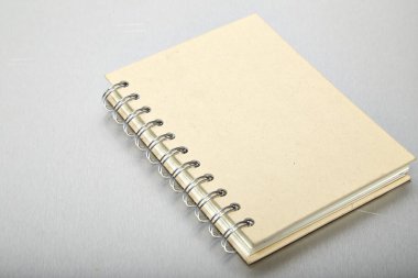 Kahverengi not defteri, alüminyum doku arka plan
