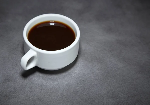 Μαύρο Καφέ Στο Τραπέζι Παραπάνω Άρωμα Μαύρο — Φωτογραφία Αρχείου