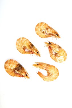 Beyaz arka plan üzerinde izole karides.