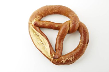 simit beyaz arkaplanda izole edildi