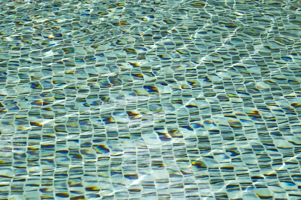 Verschwommen Schöne Wasseroberfläche Swimmingpool Türkisfarbenes Wasser — Stockfoto