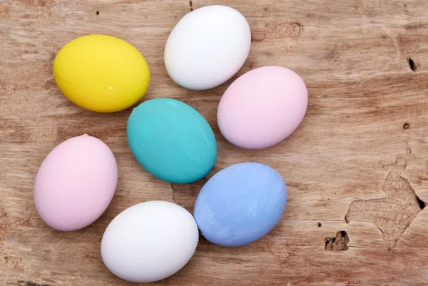 Pascua Vacaciones Tradición Concepto Objeto Huevos Pascua Colores Superficie Madera — Foto de Stock