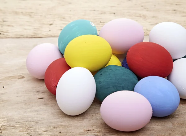 Цветные Пасхальные Яйца — стоковое фото