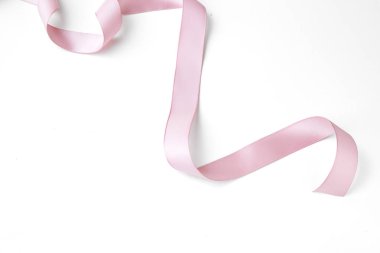 Pembe kurdele kenarlık 