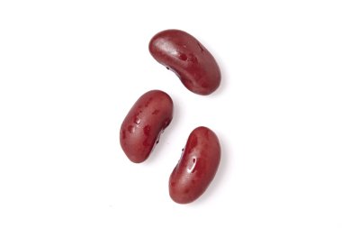 Beyaz üzerine kırmızı fasulye