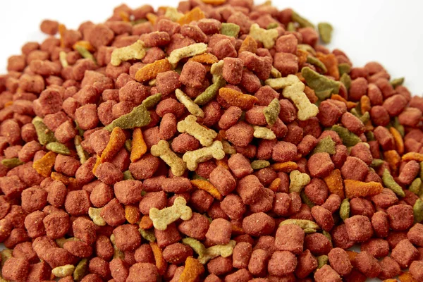 Köpek ve kedi maması