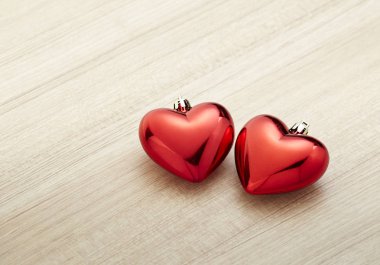 iki kırmızı kalp