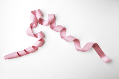 Pembe kıvırcık kurdele 