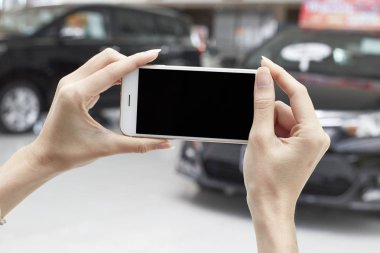  Akıllı telefonu olan kadın.