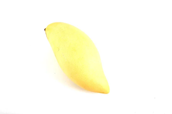 Fruta de mango sobre fondo blanco —  Fotos de Stock