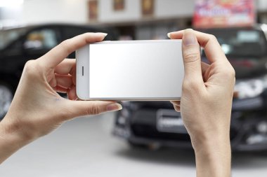  Akıllı telefonu olan kadın.