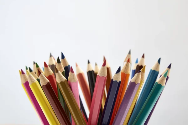 Wiele Różnych Kolorowych Ołówków Białym Tle — Zdjęcie stockowe