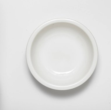 beyaz zemin üzerine, üstten görünüm izole boş temiz kase