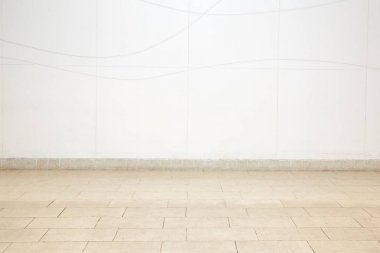 Krem renk çini ile boş alanı