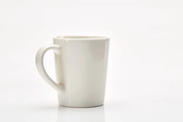 Taza vacía en blanco — Foto de Stock