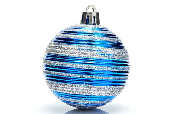 Bola Decoração Natal Azul Glitter Isolado Fundo Branco — Fotografia de Stock