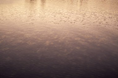 Dalgalanan su yüzey su Nehri arka planı için