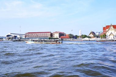 Bangkok, Tayland için gün ışığından yararlanma saat sırasında Chao Phraya Nehri'nin manzara