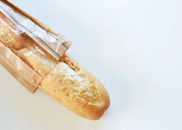 Французский Хлеб Багет Белом Фоне Стола Вид Сверху Пространством Вашего — стоковое фото