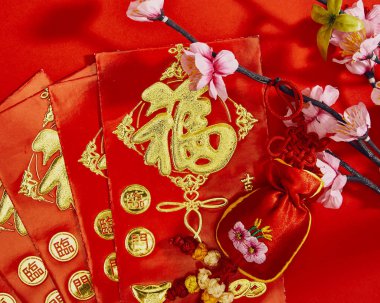 Çin yeni yılı Çin yeni yıl süslemeleri kırmızı Kağıt arka plan, metin alanı resim, üstten görünüm, düz üzerinde yatıyordu