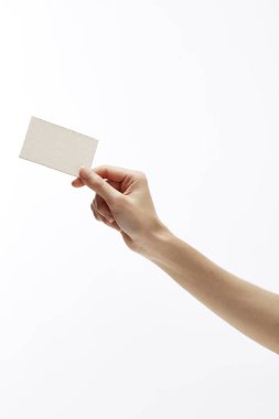 Kadın elini tut kartvizit beyaz arka plan üzerinde