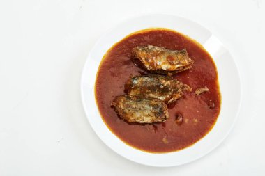 Domates Soslu Uskumru 