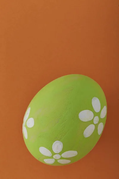 Green pastel Easter egg — Stock Photo, Image