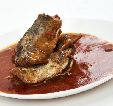 Domates Soslu Uskumru 