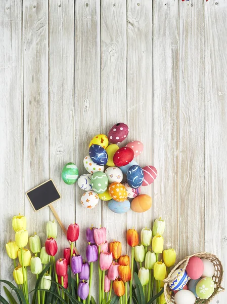 Festival de Pâques avec oeufs de Pâques colorés — Photo